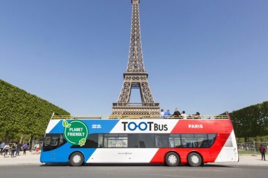Explore Paris at Your Own Pace with Hop-On-Hop-Off Bus Tours
